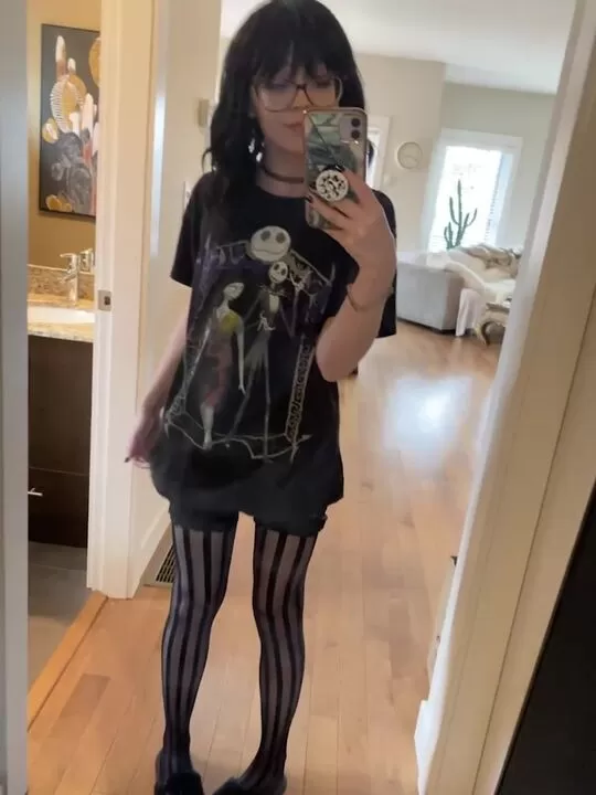 If fun-sized gothlings are your thing, I want you inside me right now!