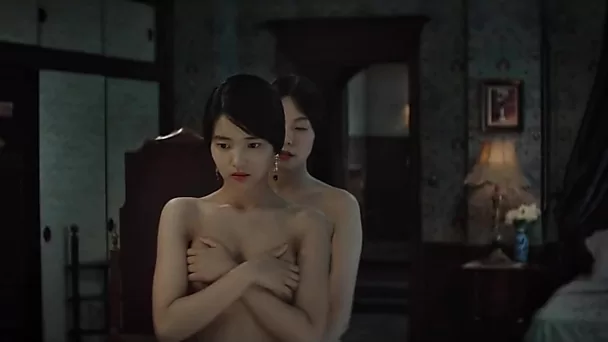 Belle adolescenti asiatiche che fanno sesso lesbico sensuale. Scena incredibile dal film coreano caldo