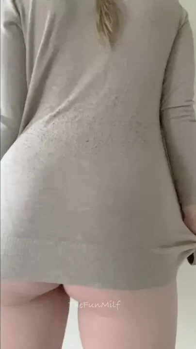 I know you love a good belly reveal!