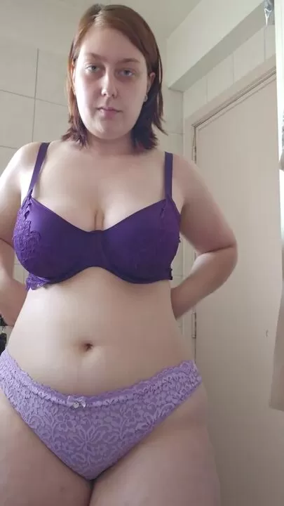 hey sexy do you like me more with my bra on or off