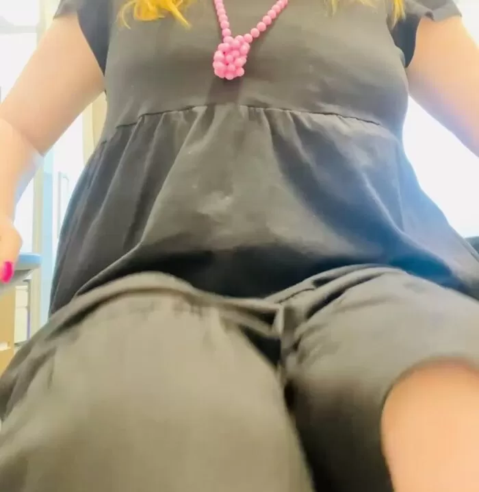 Hope my boss smells my pussy in his office chair when he gets in.