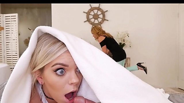 Stepdaughter gives blowjob and almost catched by mom