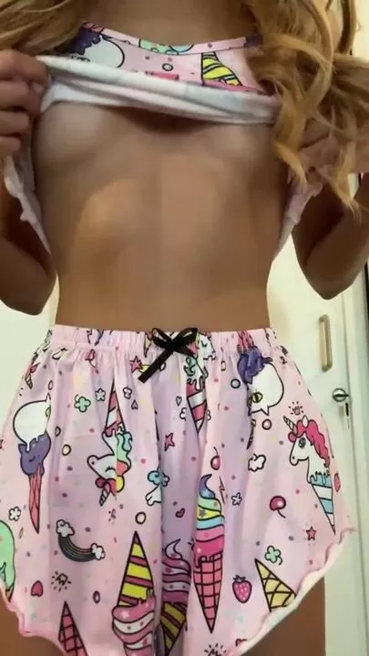 Podoba ci się moja piżama?