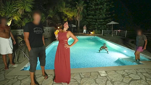 O melhor verão de todos os tempos com uma vadia sexy na villa pornô e compilação de gozadas