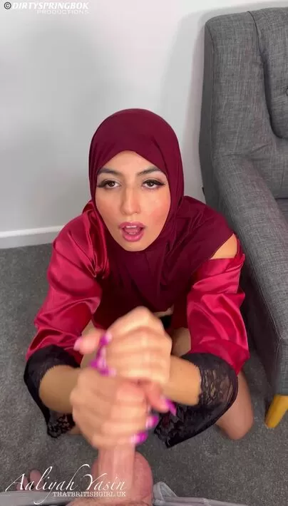 The aftermath of a Pakistani Muslim slut who loves serving white cock and getting completely glazed