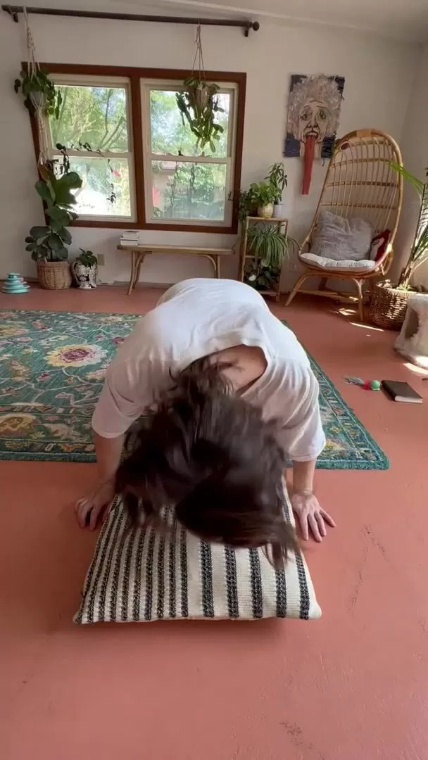 Yoga mattutino per sciogliere le articolazioni