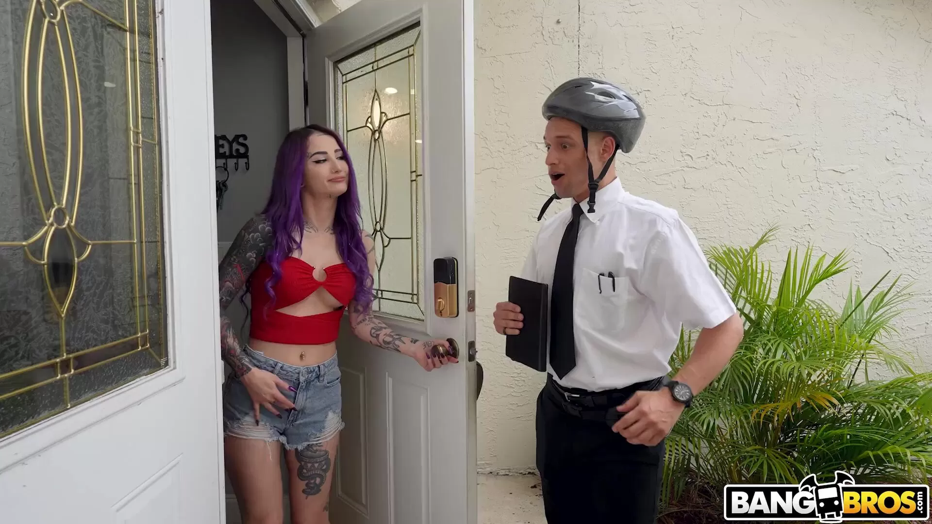 Inked whores Brandy Renee and Valerica Steele share cock in FFM 3some