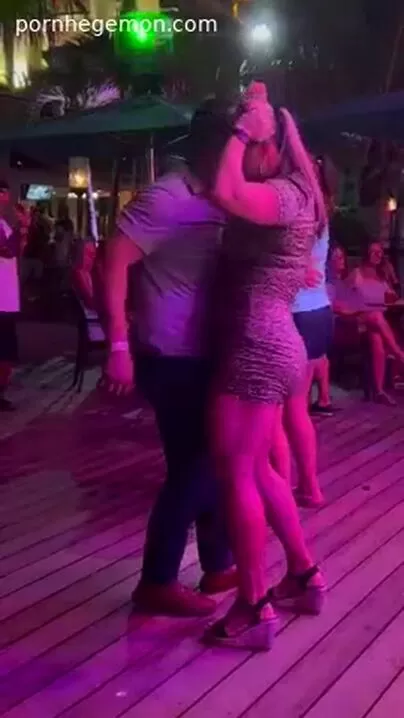 First dancing than 3some