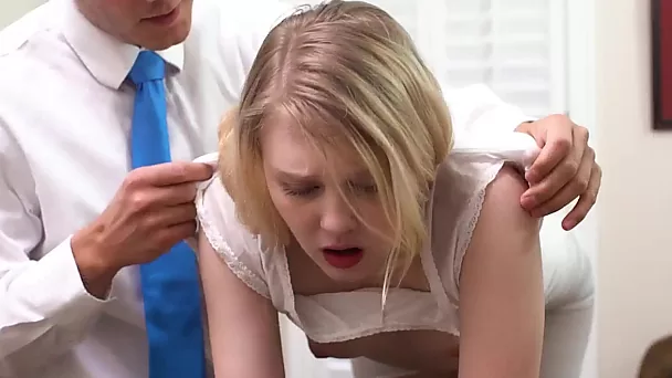 Innocent mormon girl and an experienced man make her first time the best
