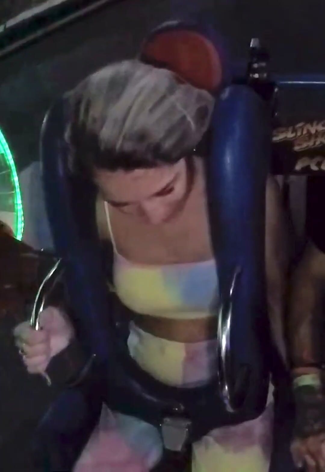 Naked sling shot ride