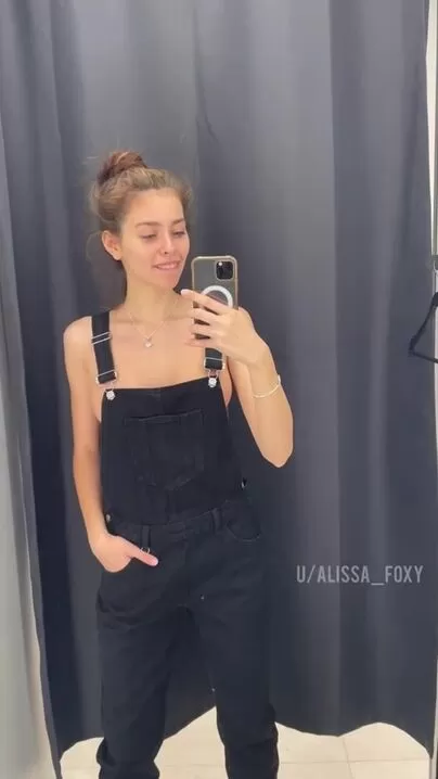 Do you think I can walk around wearing just this overall?