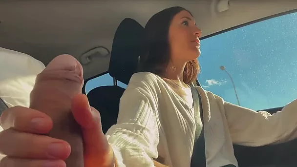 Brunette gives me a handjob and blowjob in a car and gets a mouthful of cum