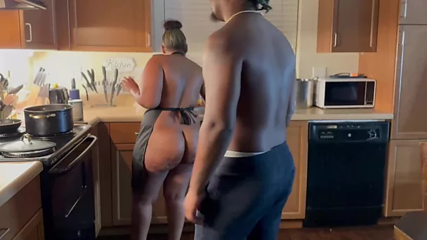 BBW black housewife takes BBC - Netflix'n'Chill