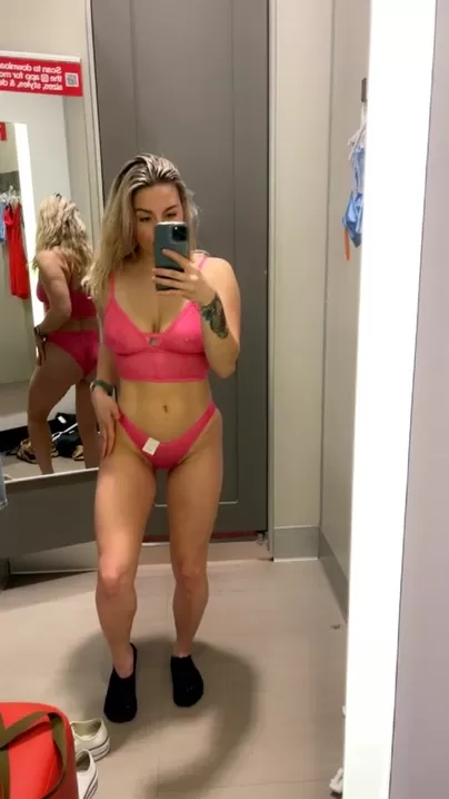 I want a creampie in the fitting room