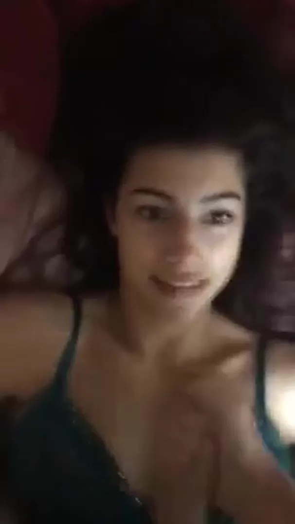 Linda vagabunda enorme gozada facial POV