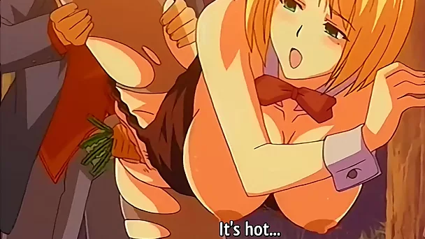 Gorące hentai: cycata blond króliczka pozwala Senseiowi rozwalić obie dziurki marchewką i swoim kutasem