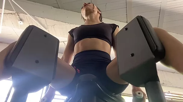 Slim Latina got horny in the gym - Solo
