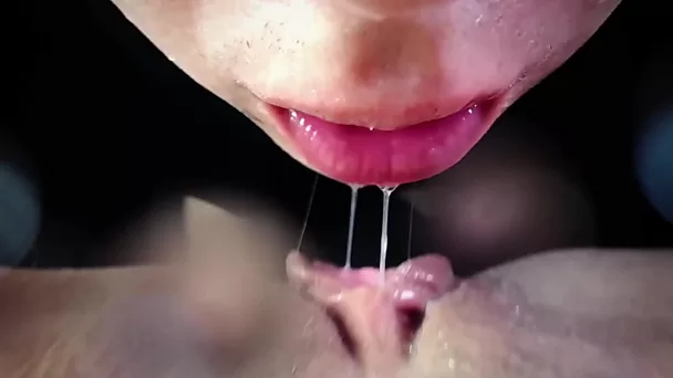 Fpov close-up poesje eten en meerdere orgasmes