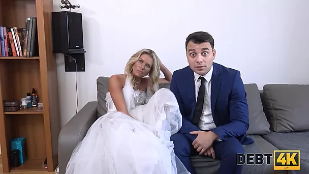 Fit Blonde Bride Has To Cuck Her Fiancé And Fuck With a Debt Collector To Postpone Debt Repayment