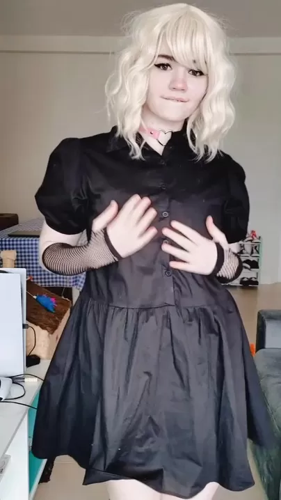 I'm cute goth girl with a big ass! Are you in?