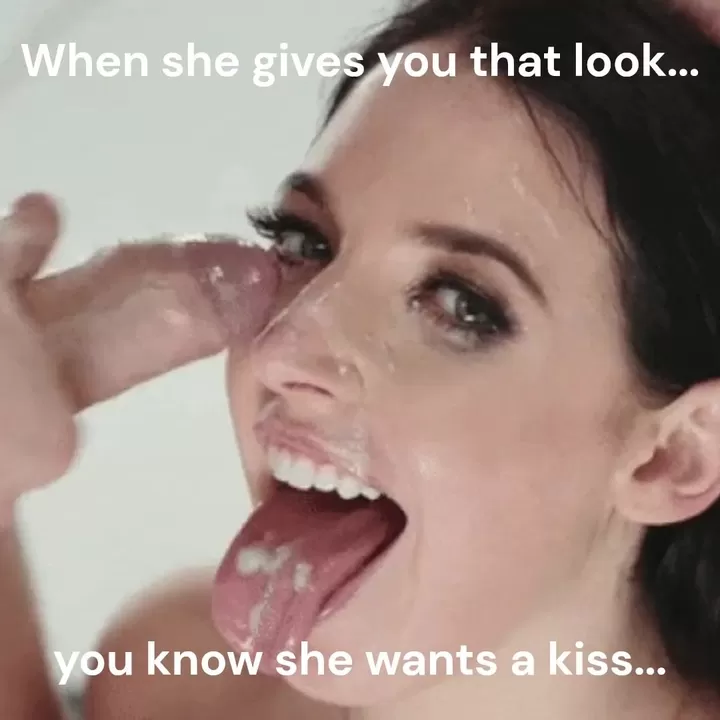 你的妻子喜欢给你淫荡的吻，通过喂你那个恶霸浓稠、咸咸的精液来羞辱你。