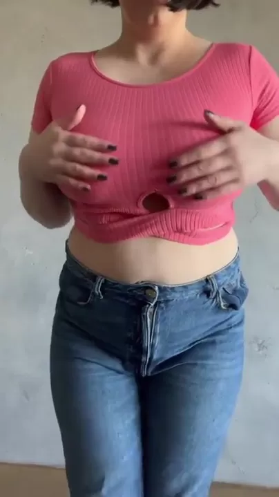 Mi cuerpo de madre no es perfecto, pero al menos tengo buenas tetas.