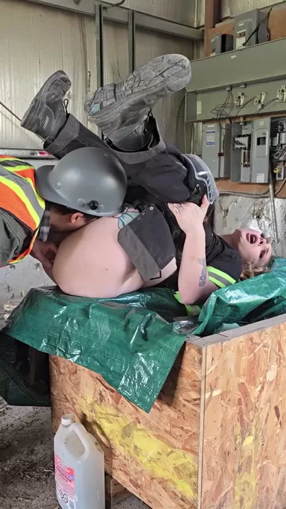 My foreman is so good at eating pussy