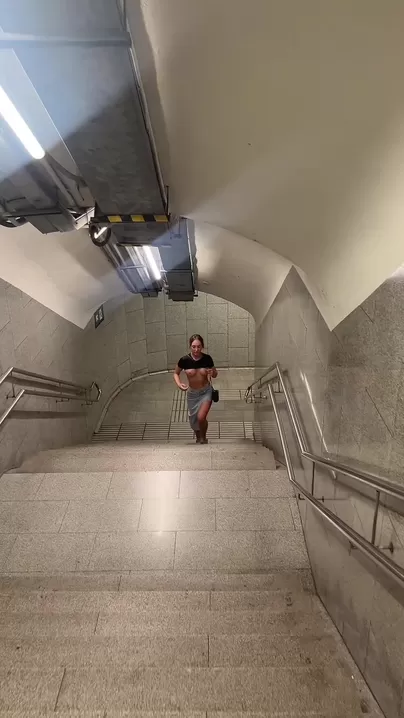 POV: You’re walking into the metro and catch me mid-flash