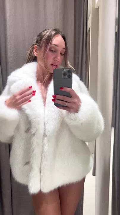 Found it… My perfect fur coat. Soft, luxurious, and I can’t get enough