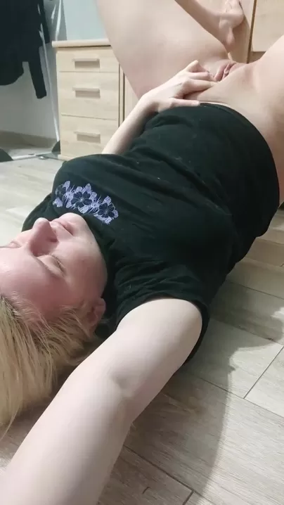 I love peeing on myself, want to watch?