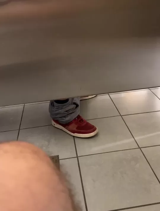 Love sucking anon big dicks in public restroom understall. Even hotter when I get caught by other cruisers doing it.