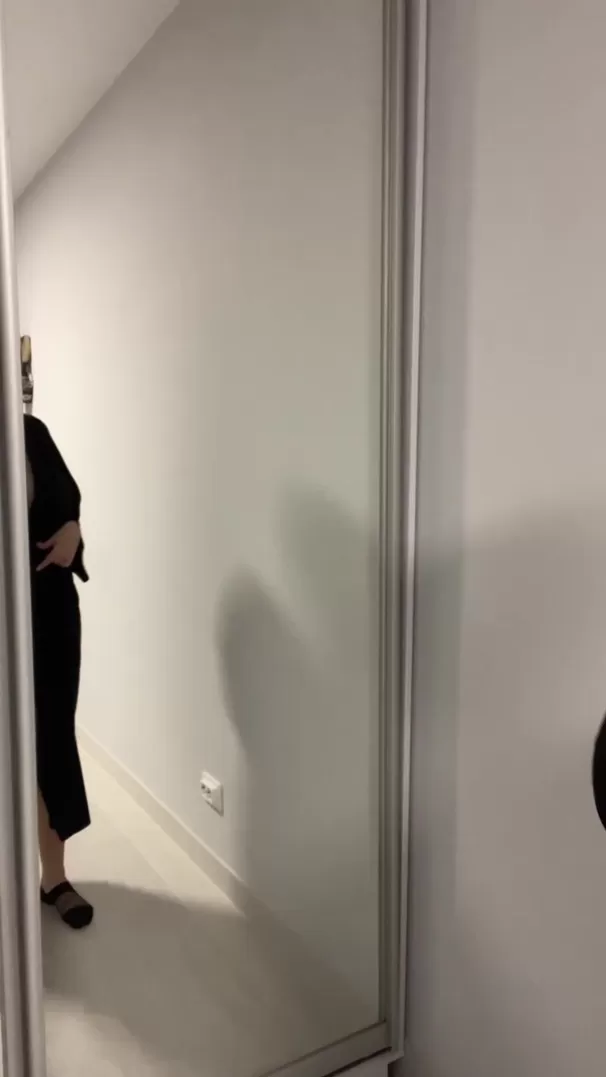 De très gros seins pour des redditors très excités ;)