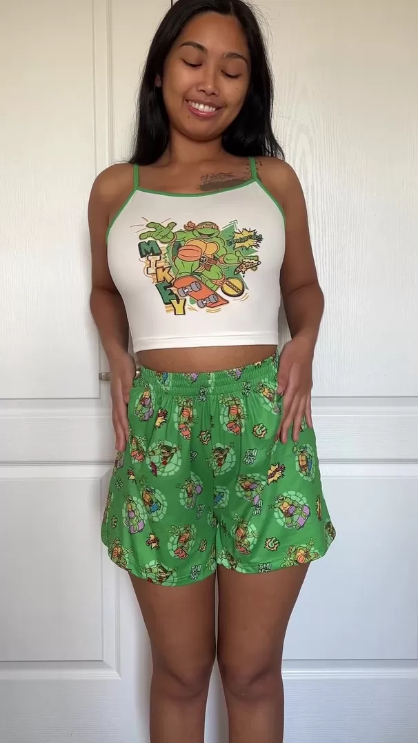 Mes seins et mon cul vous feront dire Cowabunga !