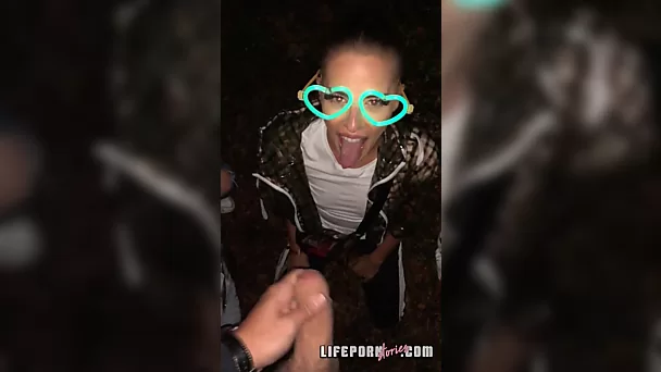 Las chicas del festival tienen garganta profunda bj para su amigo pov