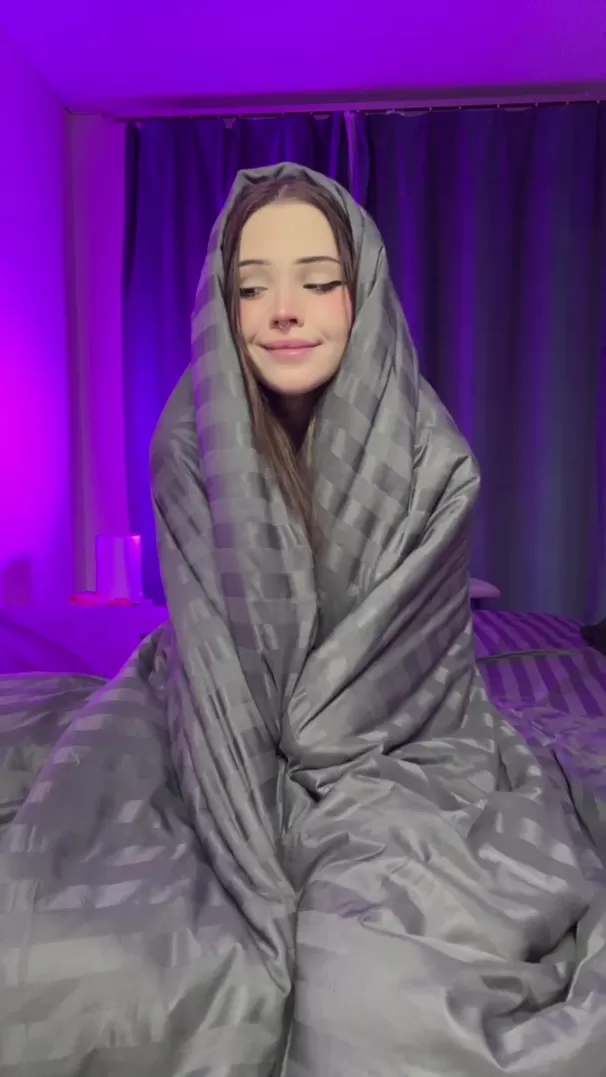 Mon type est quelqu'un qui ressemble à une chanson cachée que je ne peux pas arrêter de rejouer