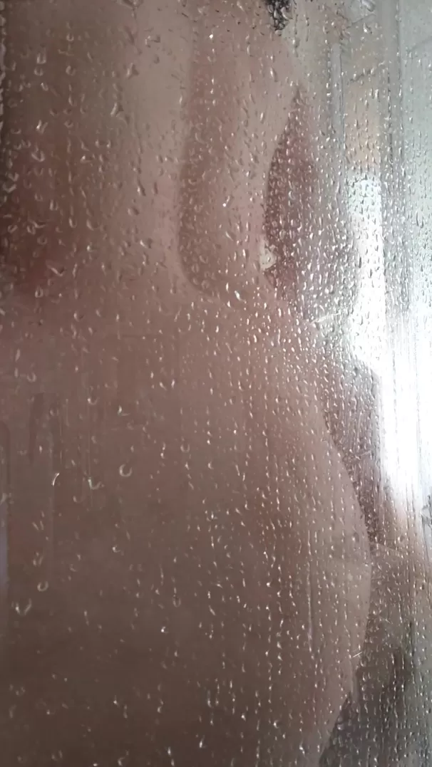 Je ne veux pas de sucré, je veux que ta bite soit enfouie si profondément que j'oublie mon nom