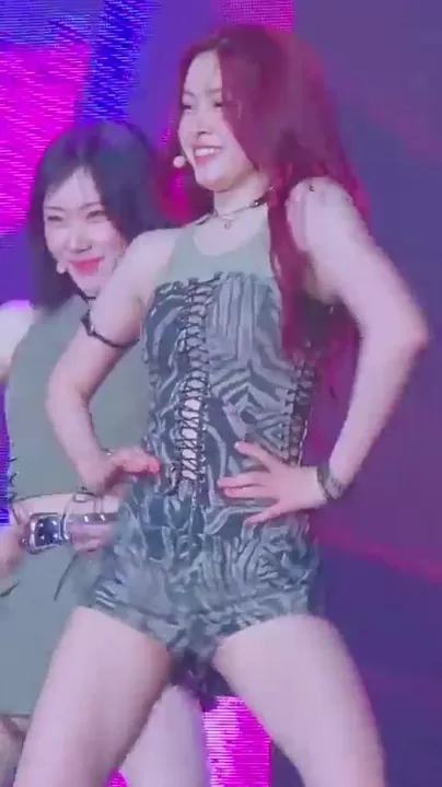 ITZY - Ryujin