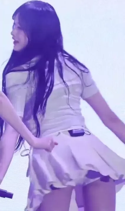 IVE - Leeseo et Yujin