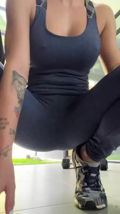 Cela peut être dangereux de penser à toi quand je porte un pantalon de yoga !