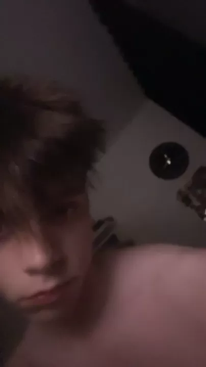 Votre garçon de 18 ans se montre juste