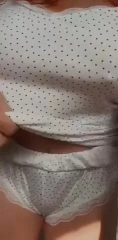 Je suis juste heureuse que ce soit lundi