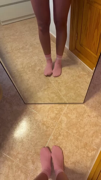 Ragazza coreana piatta e da 45 kg, mi faresti comunque riprodurre?