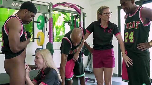 Gym Public BBC DP group fuck with hot MILFs