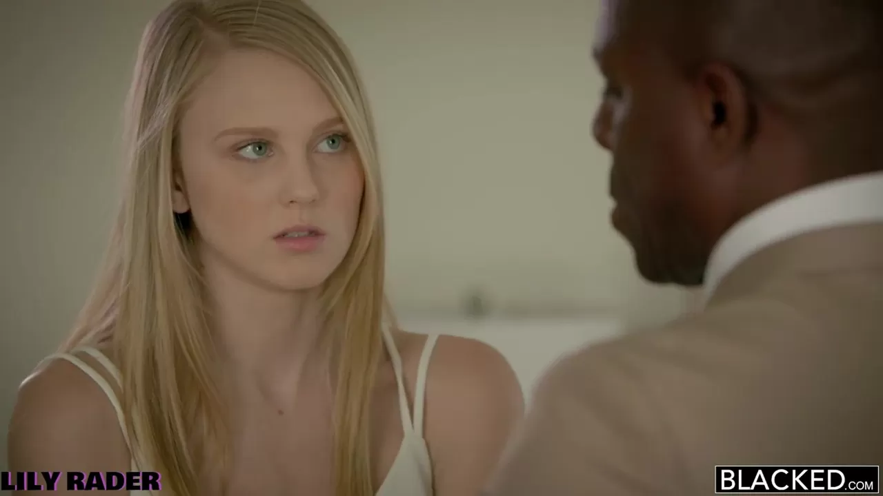 J'ai toujours voulu voir Elle Fanning dans Blacked et Lily Rader est celle qui lui ressemble le plus en termes d'apparence, donc elle est l'une de mes préférées ! Elle est sous-estimée !