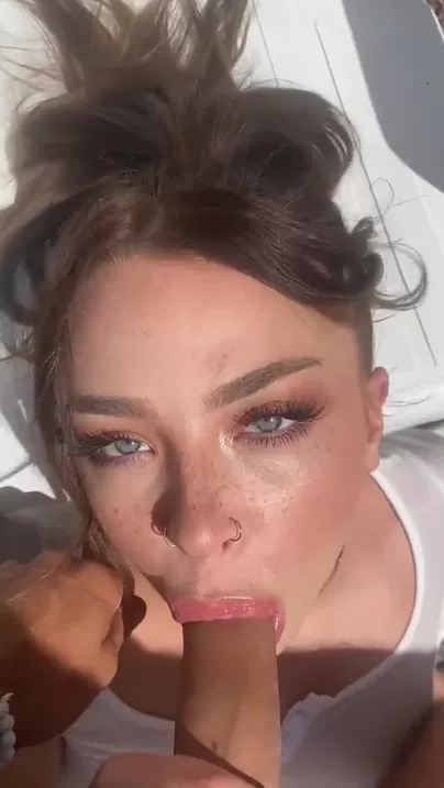 Contact visuel intense BJ