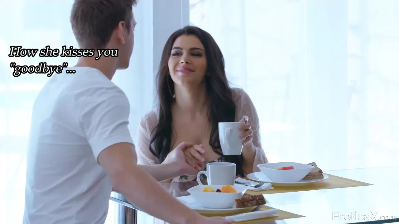 Tu reçois un bisou, tandis qu'il reçoit sa langue