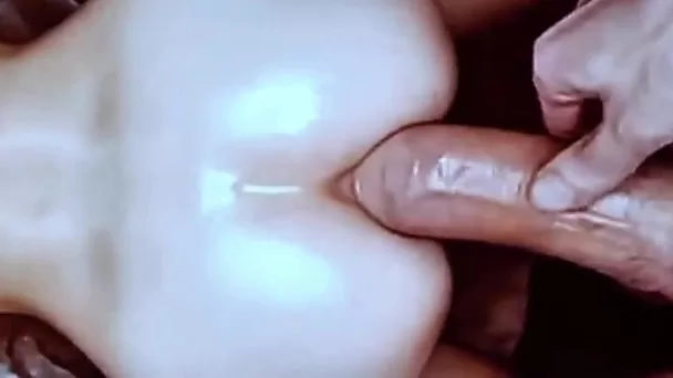 他让他的朋友把他的鸡巴插进他妻子的屁股 pov