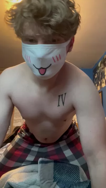 Montrer mes jolies fesses à des inconnus en ligne est mon truc préféré