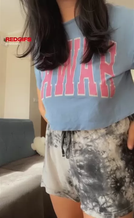 Je vous dévoile mes délicieux seins