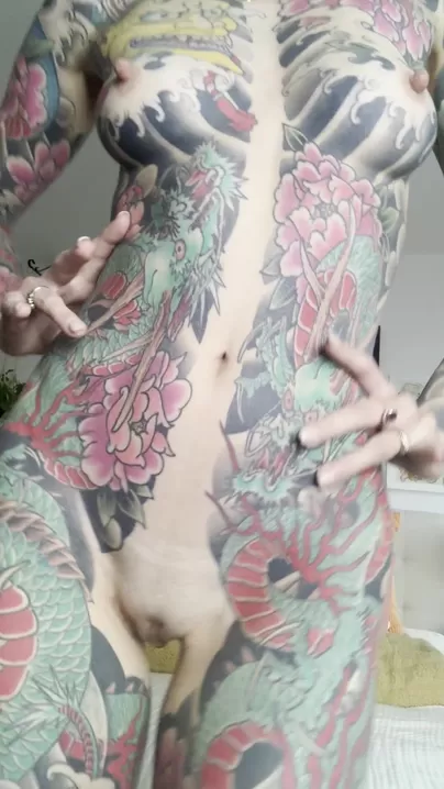 quando você passa mais de trezentas horas no estúdio de tatuagem